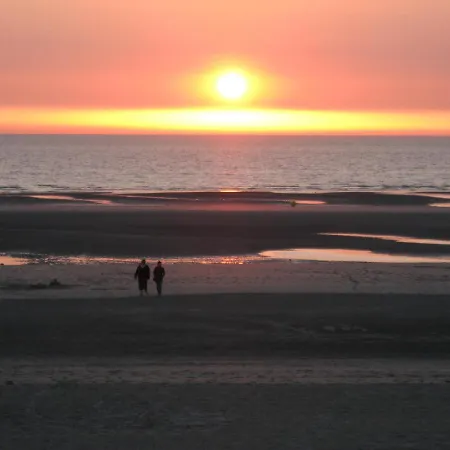 L Ilot De La Baie, Super 4p Face A La Mer, Parking Gratuit, Wifi, Classe 2 Etoiles A Mahon Plage, Baie De Somme